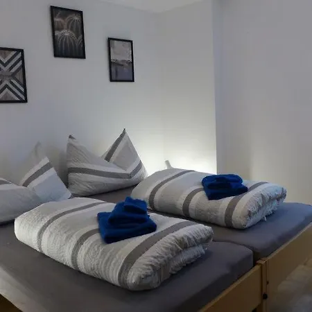 Sleeps 4 Wifi アパート *