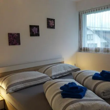 Sleeps 4 Wifi